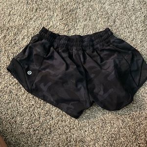 black camo lulu hotty hot shorts